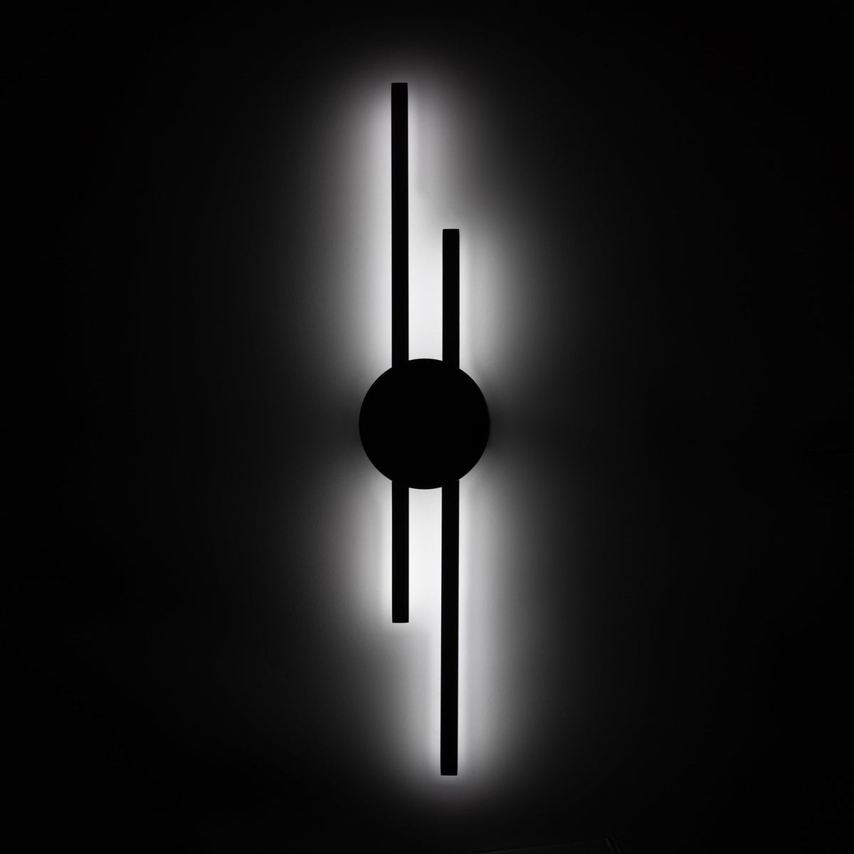 Aplique de pared LED minimalista Elipsa en un salón moderno – imagen 11