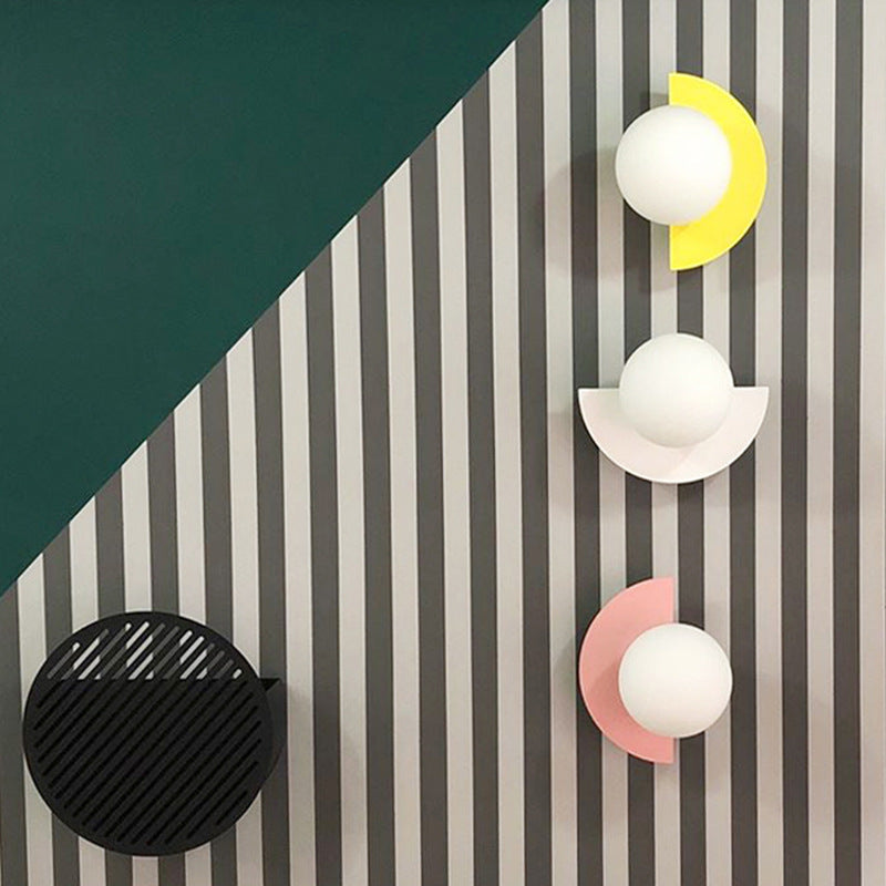 Astroclaro Lunetta: Aplique de Pared Moderno LED con Diseño de Media Luna – Salón/Dormitorio