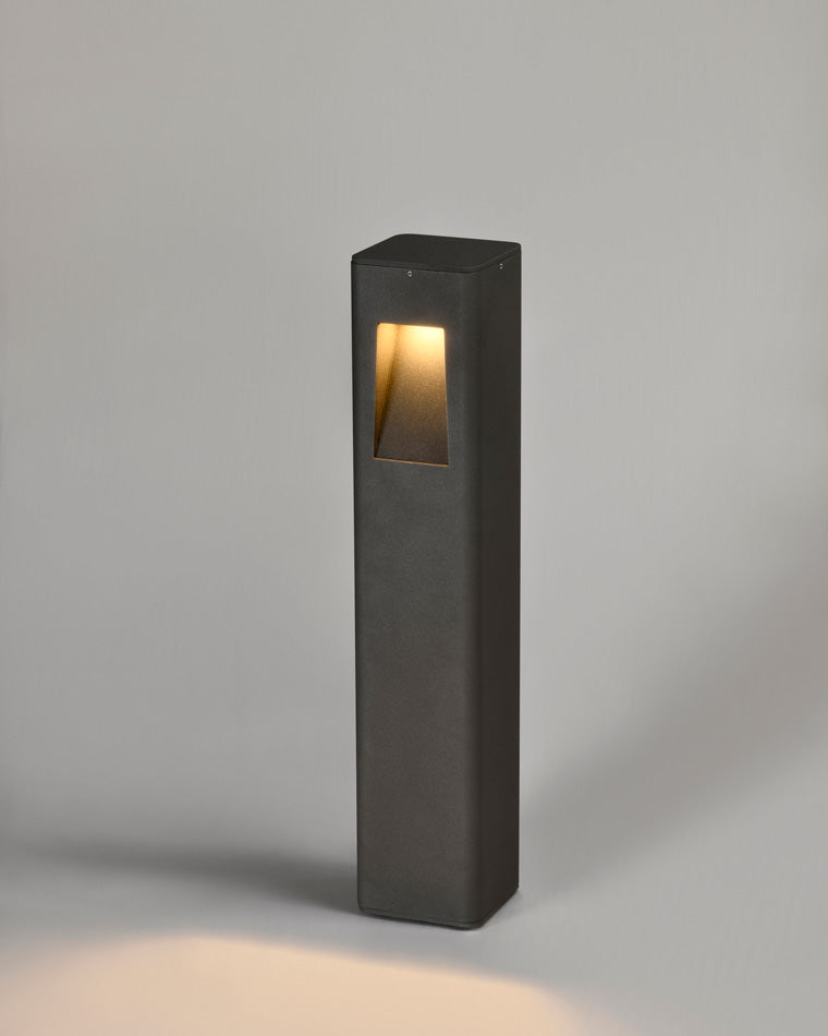 Baliza de jardín LED Idaro – vista lateral encendida