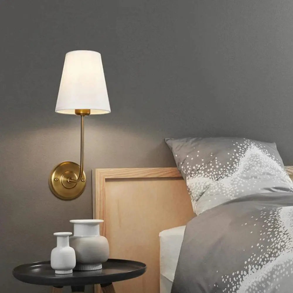 Tejiluz – Lámpara de Pared con Tejido y Luz Cálida