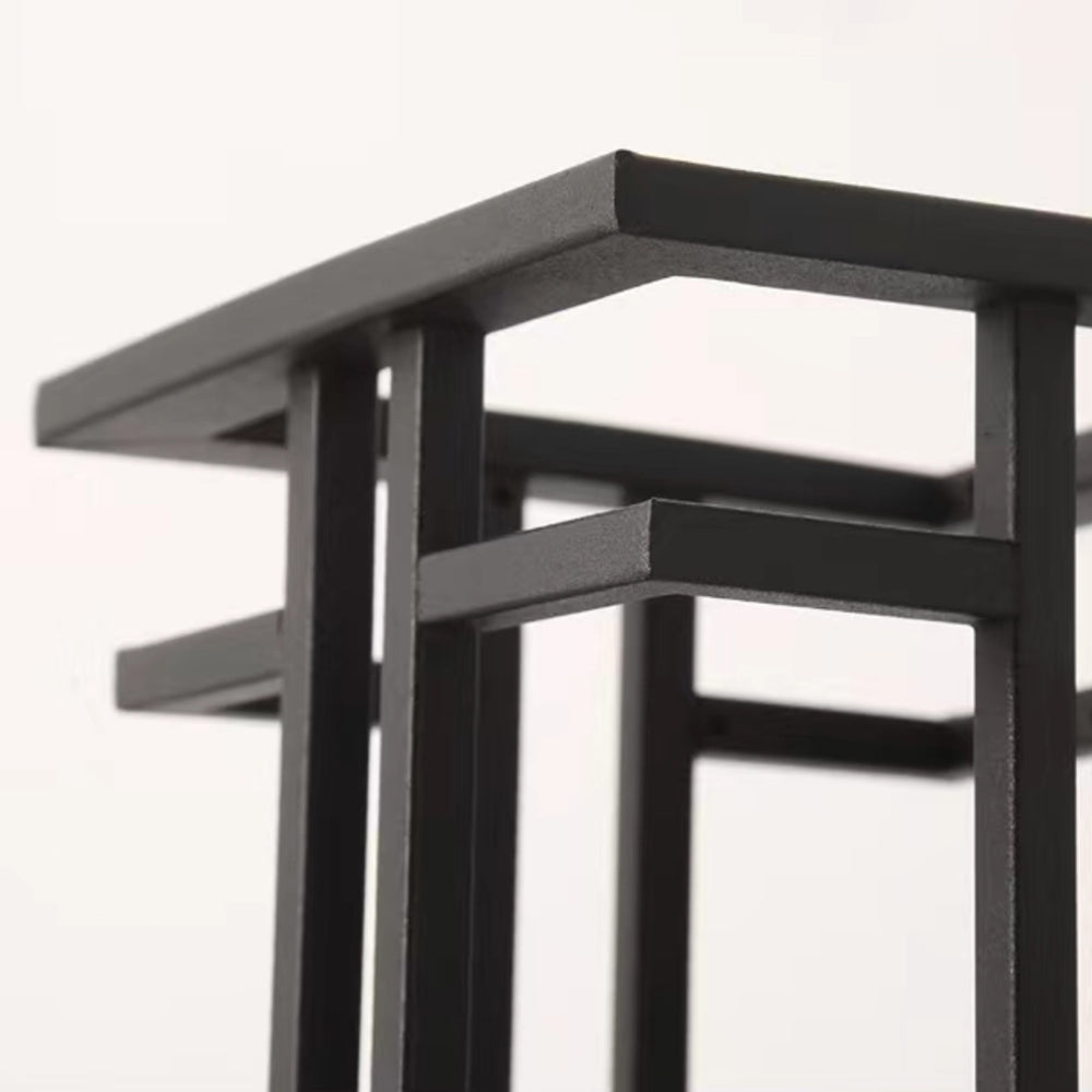 Aplique de pared exterior Ontara – detalle de los marcos entrelazados