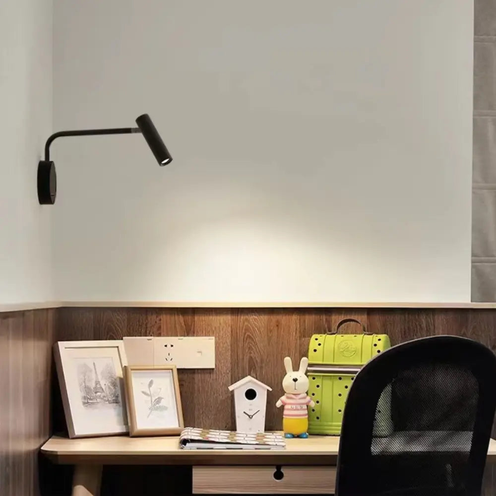 Astroclaro Nova: Foco Nórdico Ajustable de Metal/Acrílico – Negro & Blanco