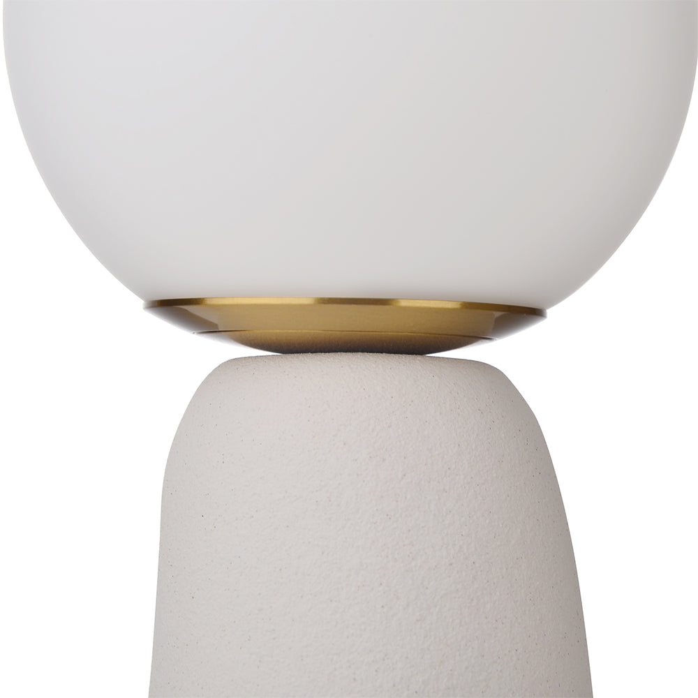 Lámpara de mesa con forma de poni Majaca – detalle del globo de cristal