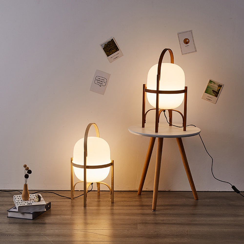 Lámpara de madera con globo de cristal Macesta en un dormitorio acogedor – imagen 11