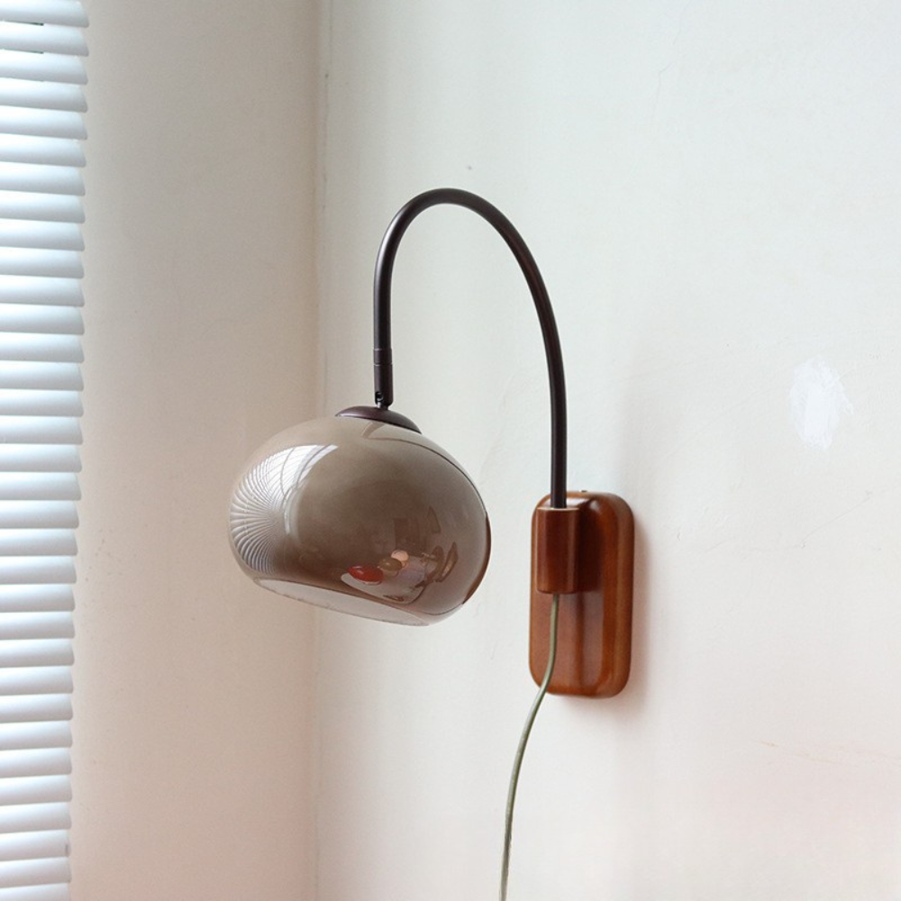 Lumeta - Aplique de Pared Rotatorio de Vidrio Kaki con Detalles en Madera y Metal