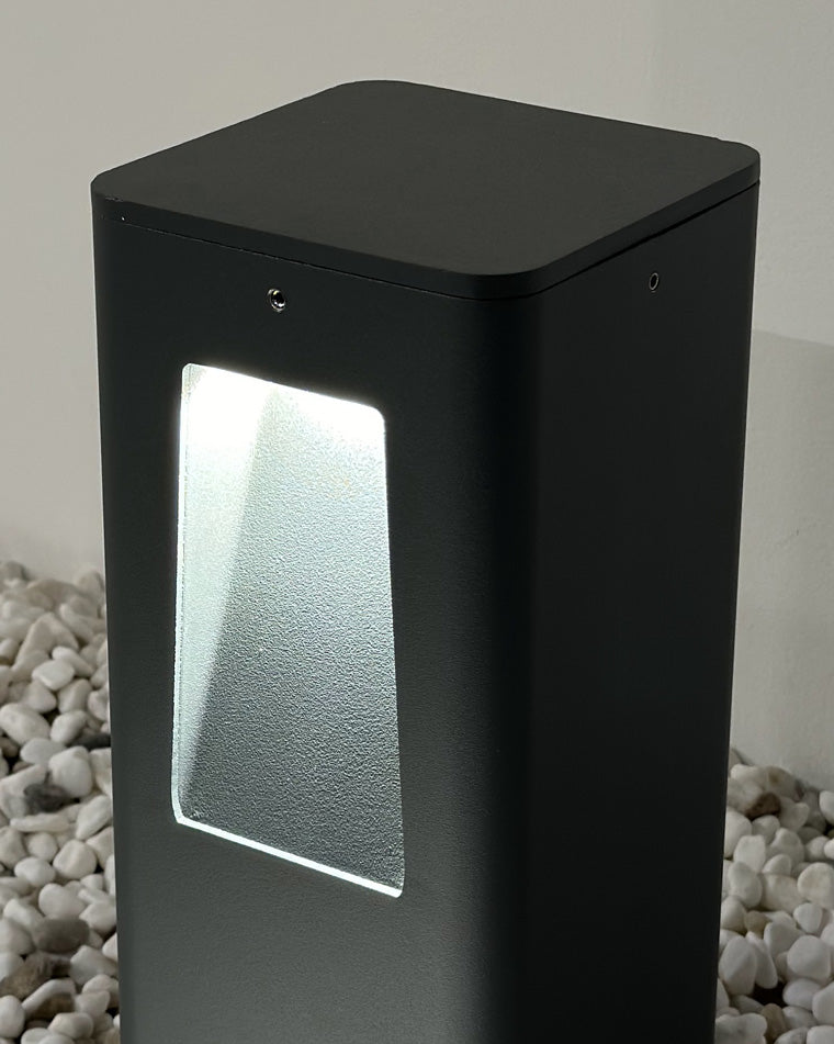 Baliza de jardín LED Idaro – primer plano de la ventana de luz