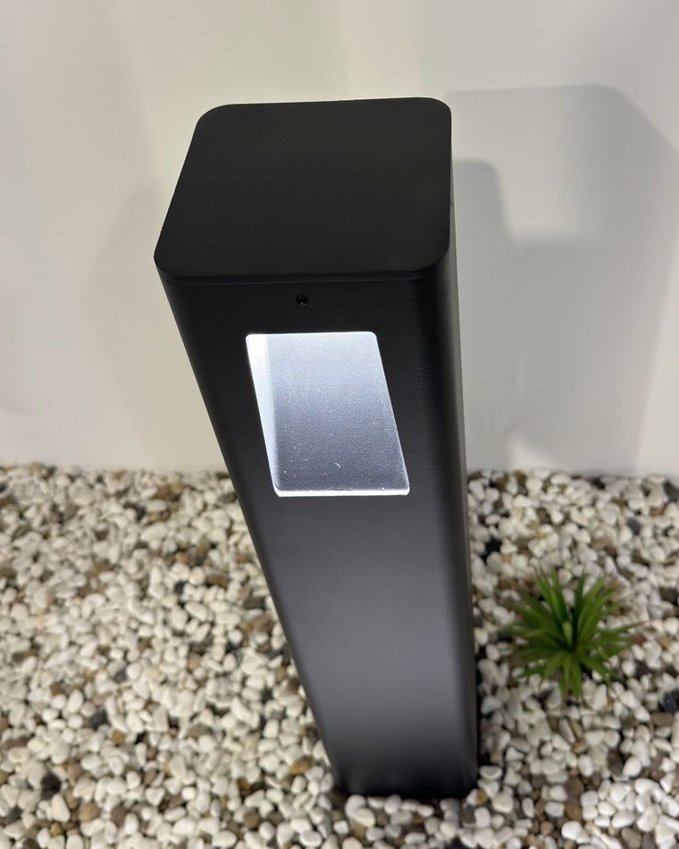 Baliza de jardín LED Idaro – detalle del cabezal y la ventana de luz
