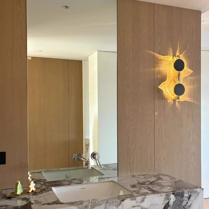Aplique de pared LED de ondas Olaya en un salón moderno – imagen 12