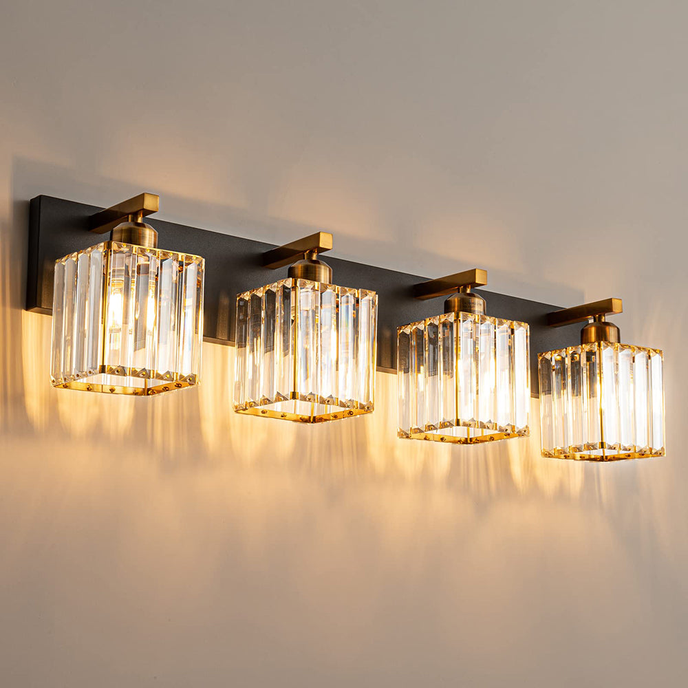 Aplique de pared para espejo con cristal Pirsela – versión de 4 luces encendida
