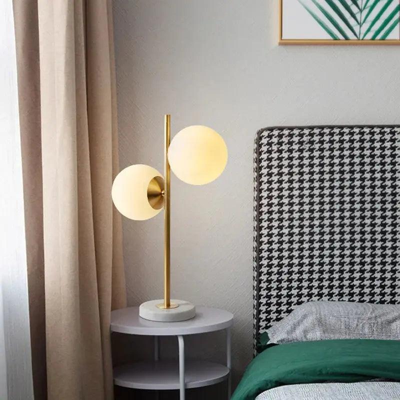 NordLume – Lámpara de Mesa Escandinava con Estilo Atemporal