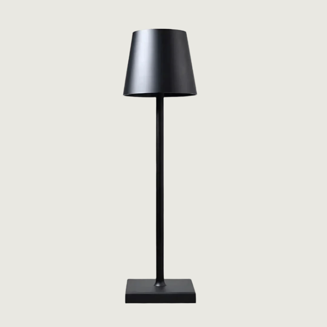 NordiaLuz – Lámpara de Mesa LED Recargable y Elegante