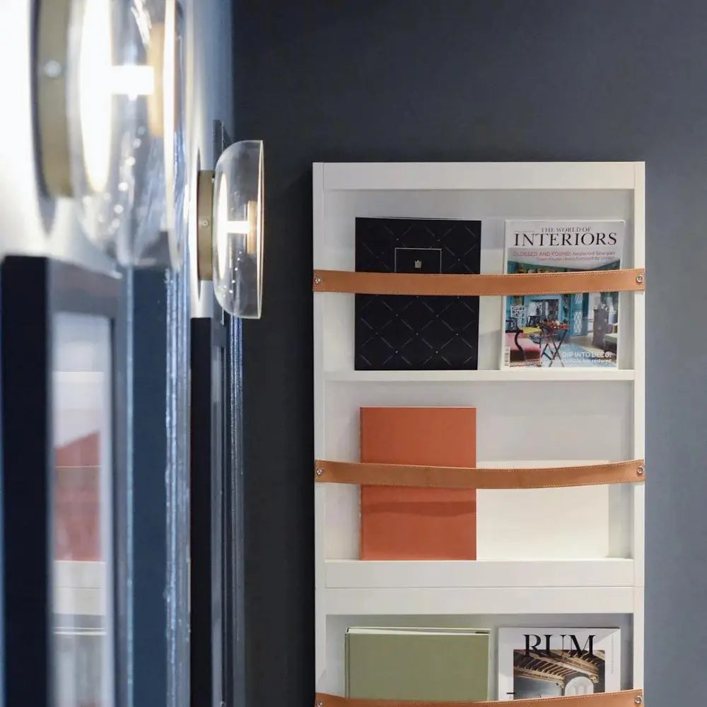 Brisoria – Lámpara de Pared de Vidrio con Elegancia Sutil