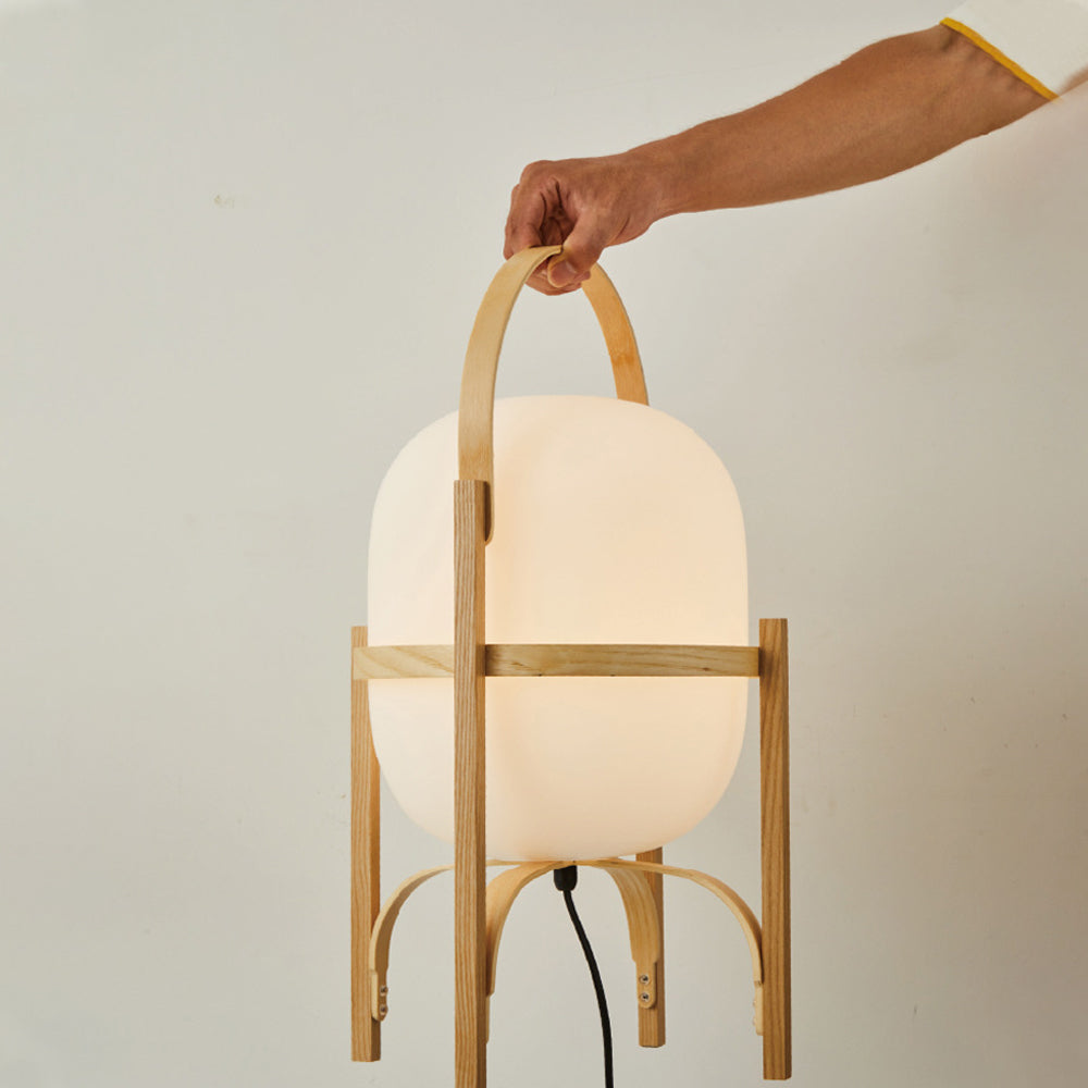 Lámpara de madera con globo de cristal Macesta en un dormitorio acogedor – imagen 19