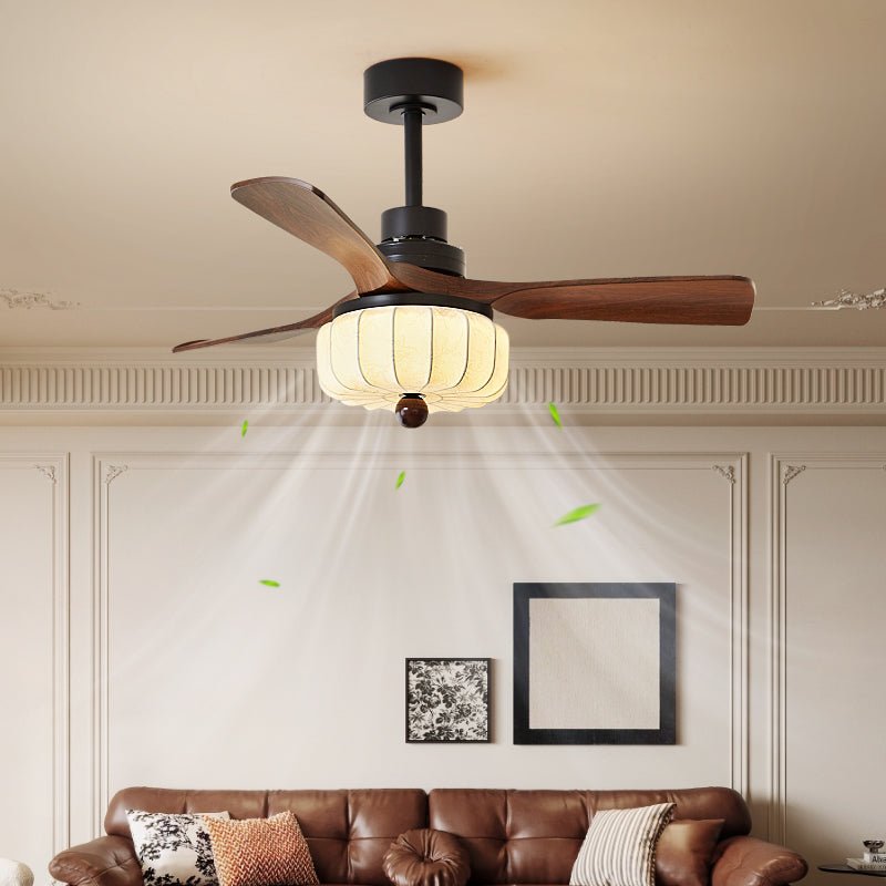 Ventilador de techo con luz Nostalia en un salón acogedor – imagen 2