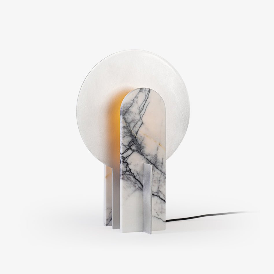 Lámpara de mesa de acero con arco Mardela – vista principal