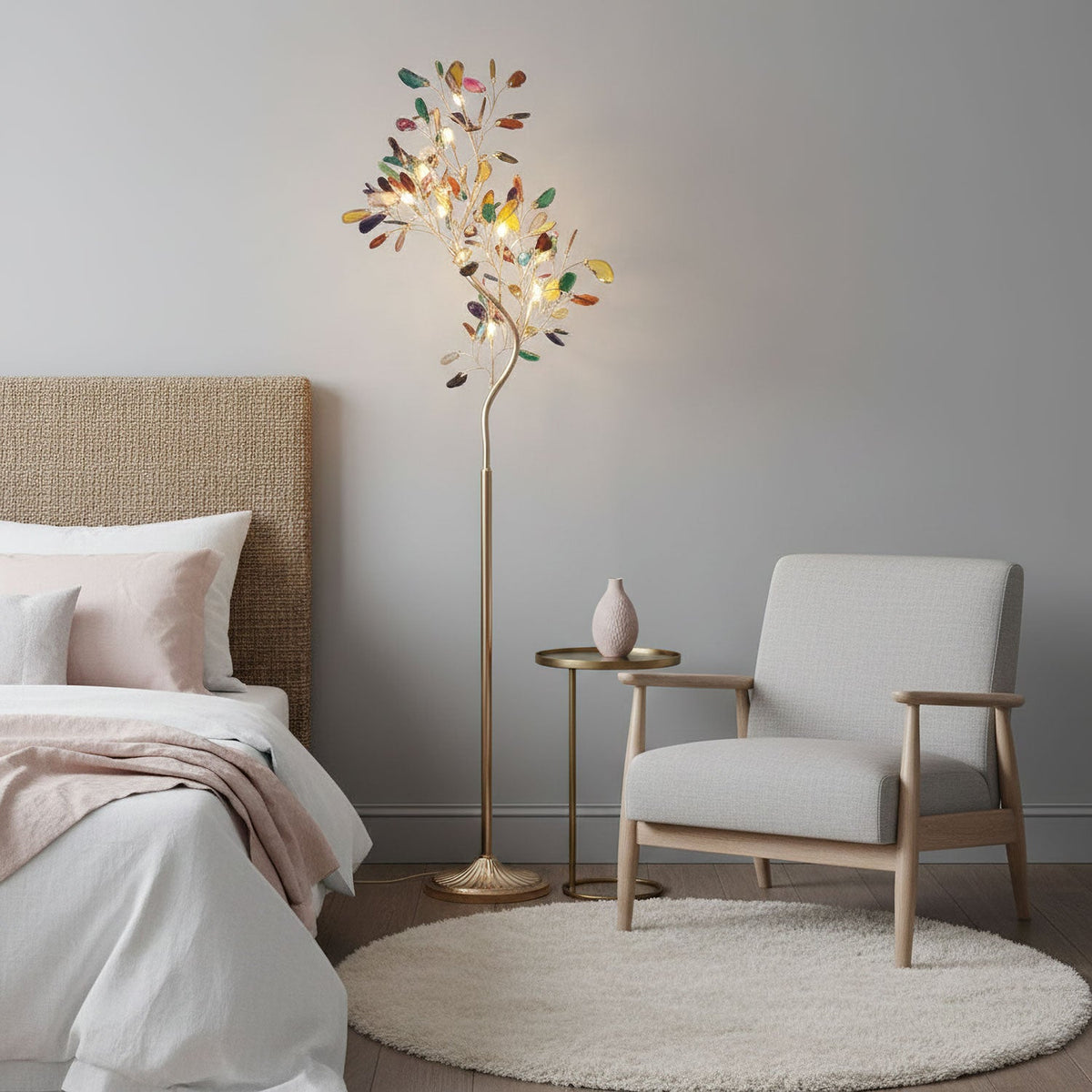 Lámpara de pie árbol con hojas de ágata Jaspira en un salón elegante – imagen 10
