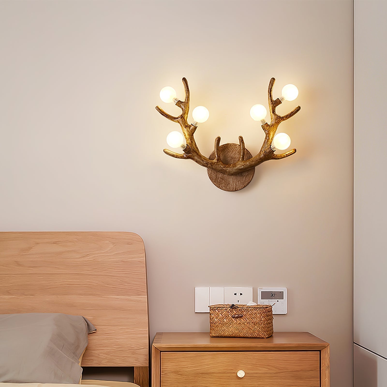CiervoLuz - Lámpara de Pared de Madera con Diseño Natural