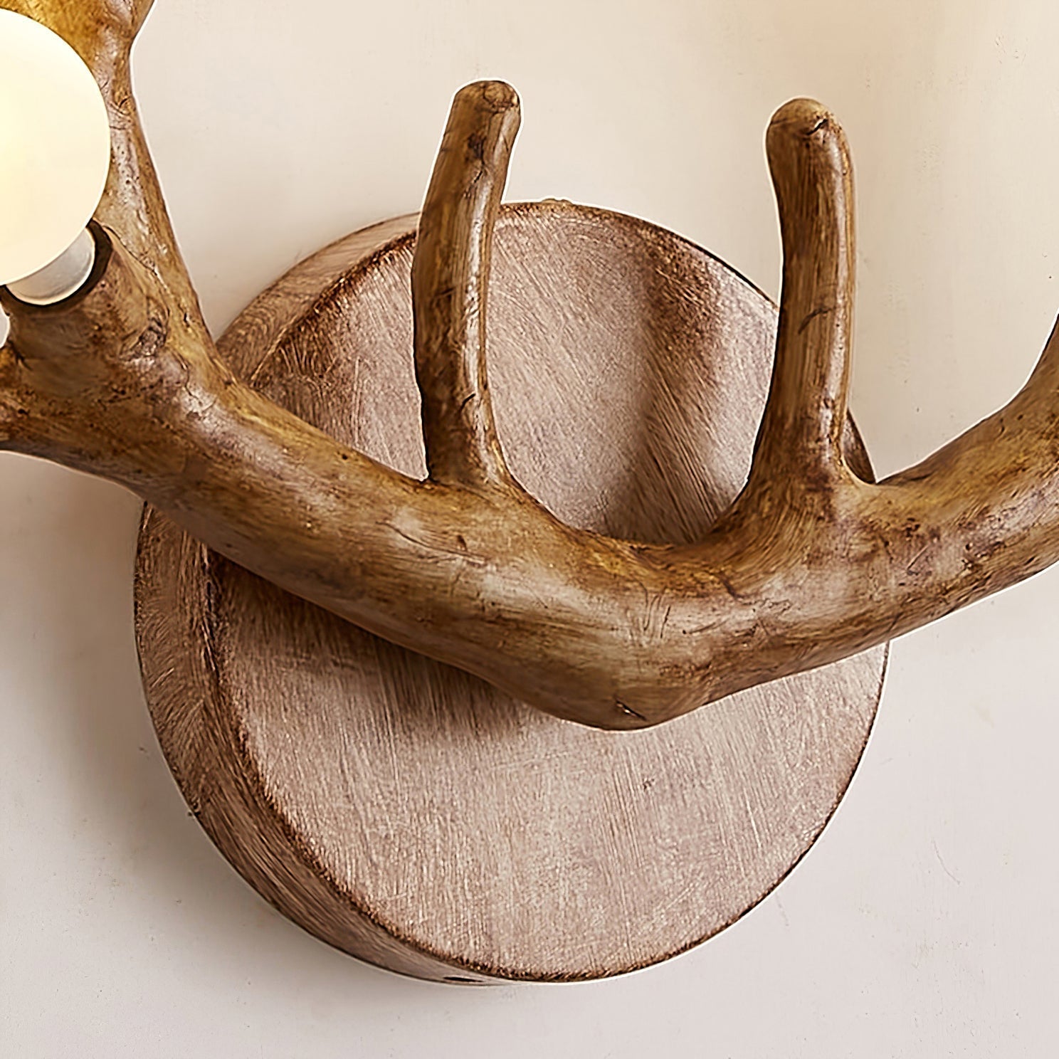 CiervoLuz - Lámpara de Pared de Madera con Diseño Natural