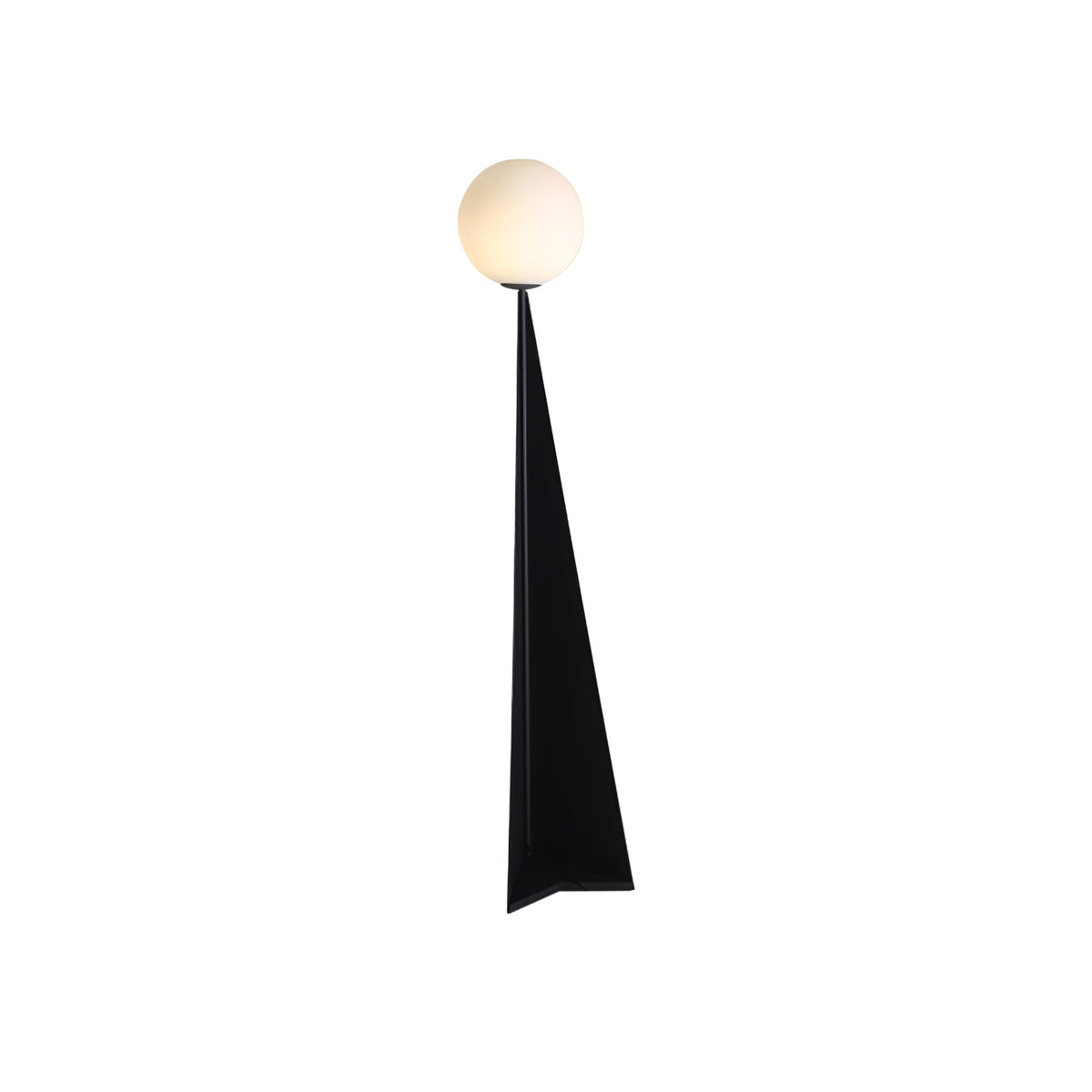 Lámpara de pie con esfera blanca y base triangular negra Pelia – vista completa sobre fondo blanco