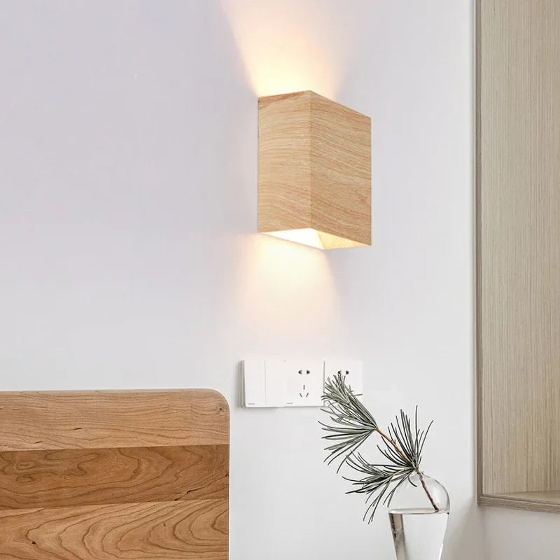 Aplique de Madera Natural Escandinavo – Lámpara de Pared Minimalista de Roble con Luz Cálida y Diseño Elegante 2