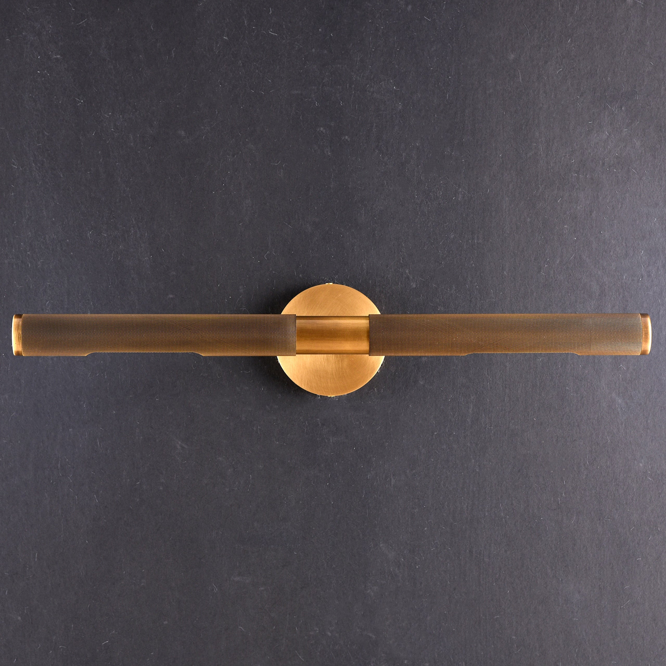 Aplique de Pared Anvers de Latón para Iluminación de Arte – Diseño Moderno y Elegante 6