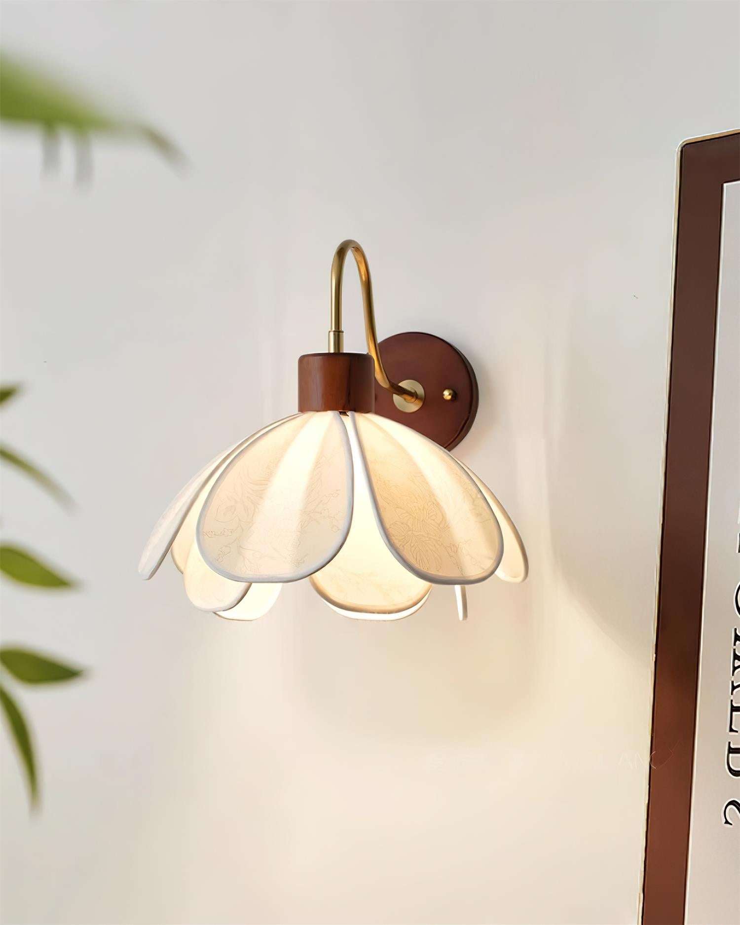 Aplique de Pared Ciena en Forma de Pétalo con Luz Suave y Diseño Minimalista 3