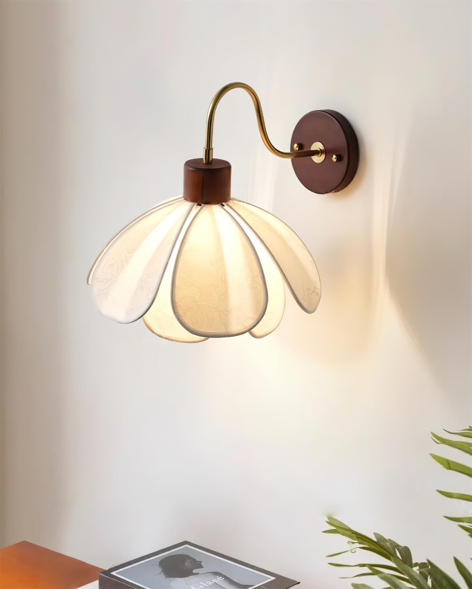 Aplique de Pared Ciena en Forma de Pétalo con Luz Suave y Diseño Minimalista 6