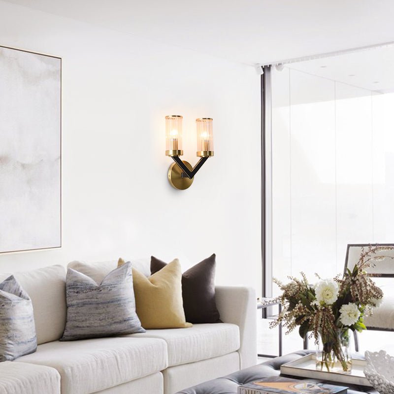 Aplique de Pared Creativo en Forma de V con Acabado en Oro – Lámpara para Baño Estilo Mid-Century 1