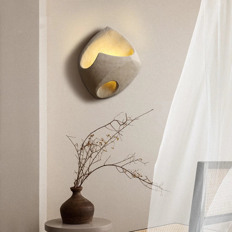 Aplique de Pared Edda Art-Deco en Cemento, Lámpara LED para Dormitorio y Oficina, Diseño Industrial y Escultórico 4