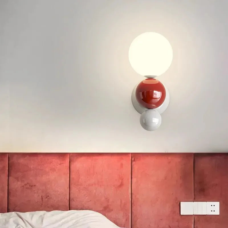 Aplique de Pared Escandinavo en Forma de Perla con Luz LED – Diseño Moderno y Elegante 3