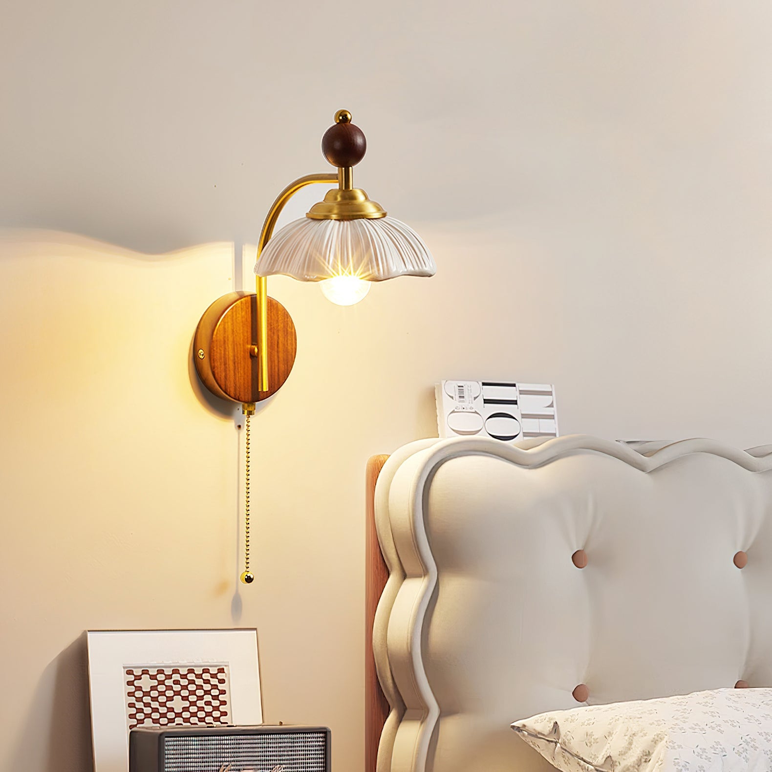 Aplique de Pared Freya de Estilo Retro en Madera y Latón – Lámpara de Interior Elegante 6