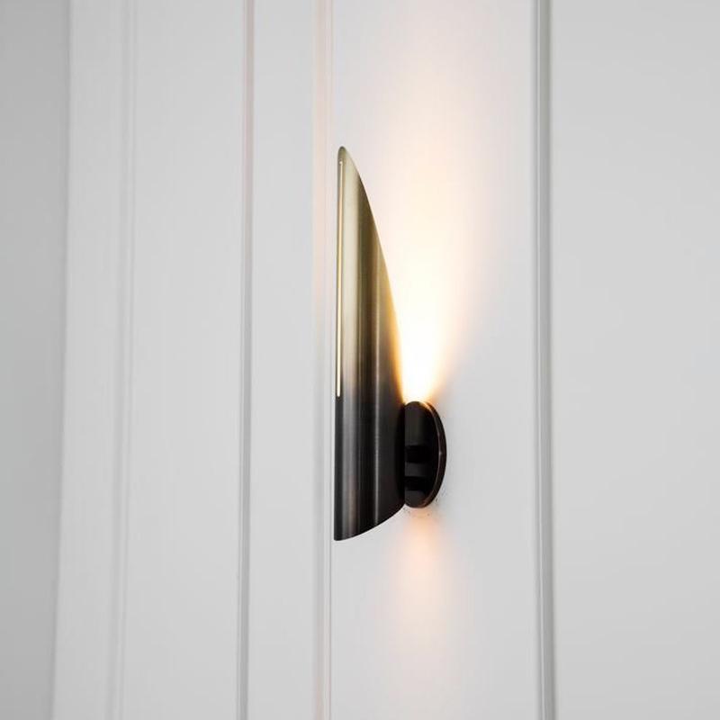 Aplique de Pared LED Estilo Mid-Century en Negro y Dorado para Dormitorio y Decoración Moderna 2