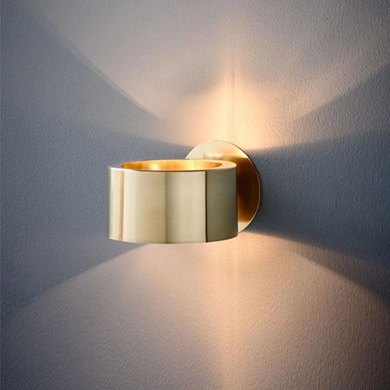 Aplique de Pared Moderno en Latón Cepillado – Lámpara Minimalista para Dormitorio y Espacios Interiores 2