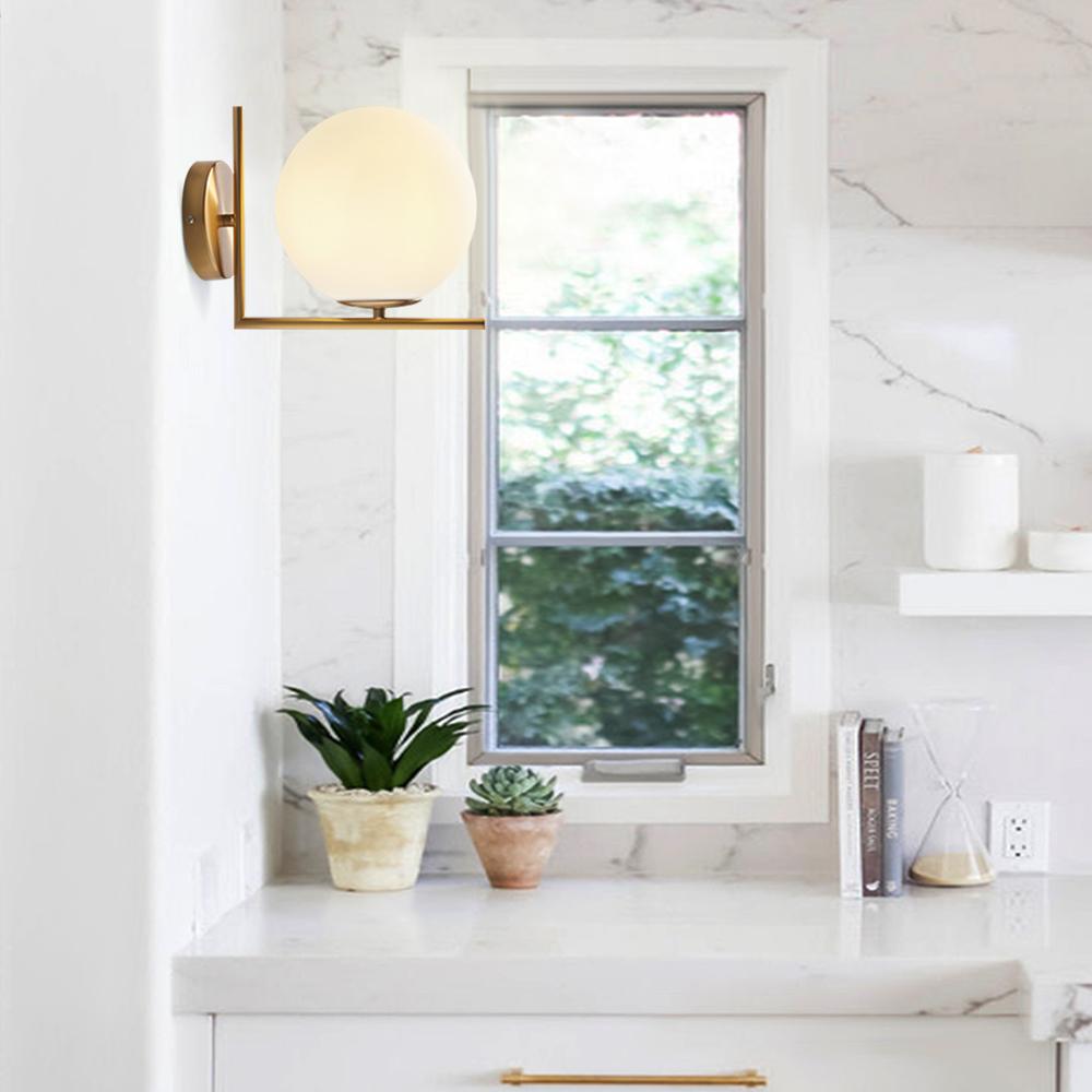 Aplique de Pared de Bronce Antiguo con Esfera de Vidrio Opalino – Lámpara de Estilo Mid-Century para Dormitorio y Salón 3