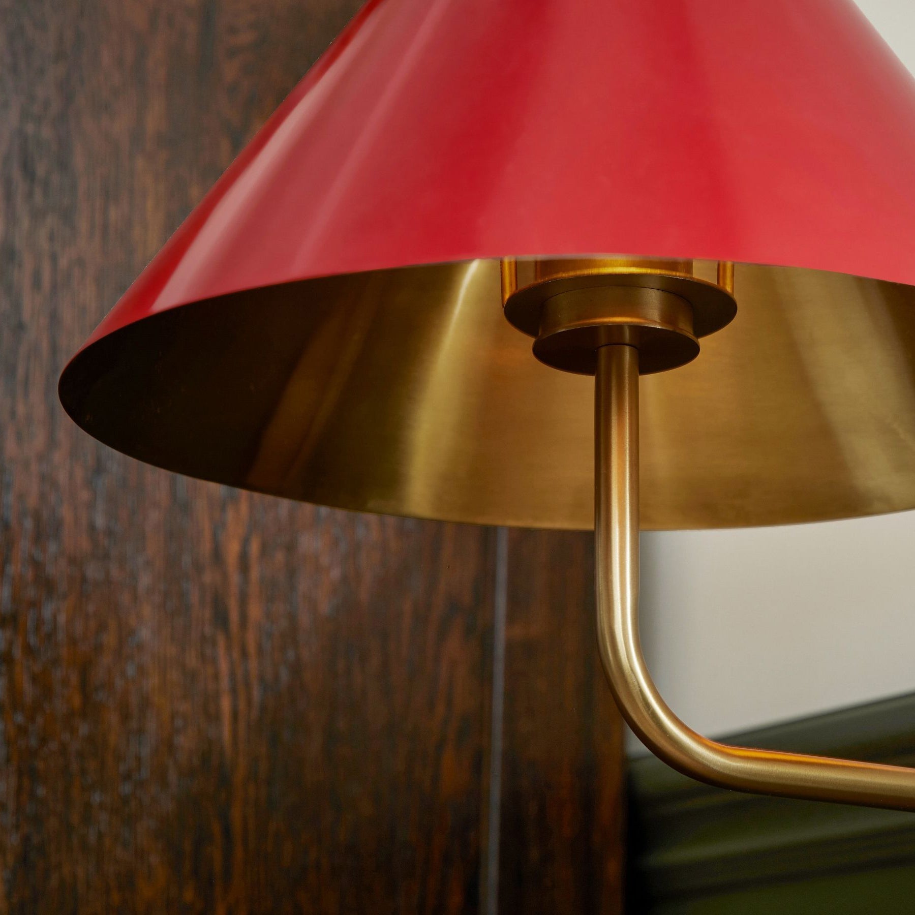Aplique de Pared de Metal Dorado con Pantalla de Lino - Diseño Elegante para Dormitorio y Espacios Modernos 7
