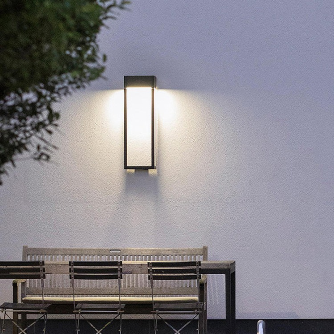 SolarVía - Lámpara Solar de Pared para Exteriores IP65