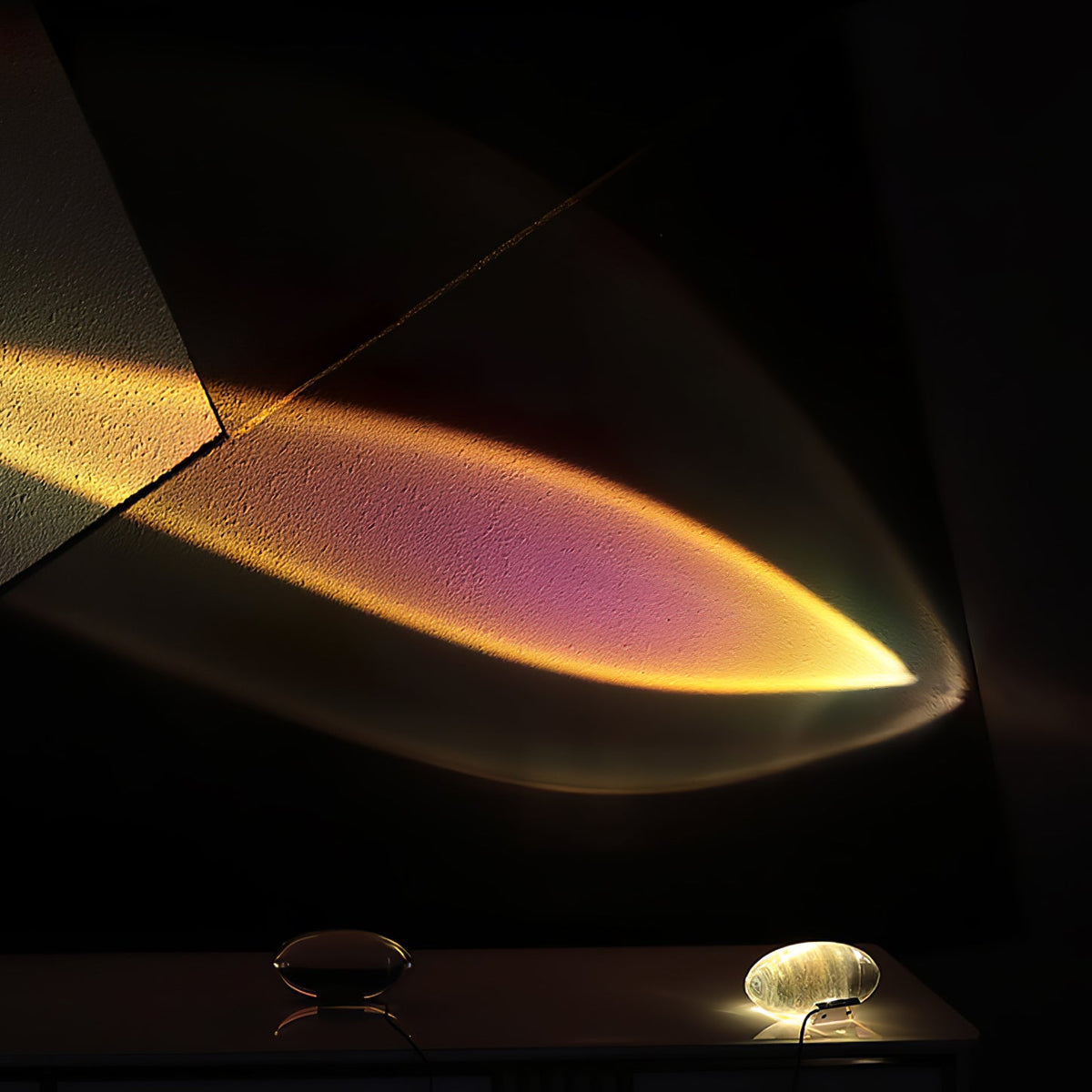 Lámpara de mesa de cristal Ocasa – luz azul violeta