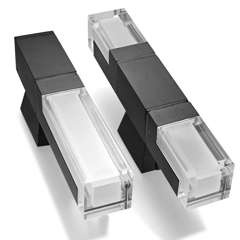 Aplique de pared exterior Esbelo en un patio moderno – imagen 12