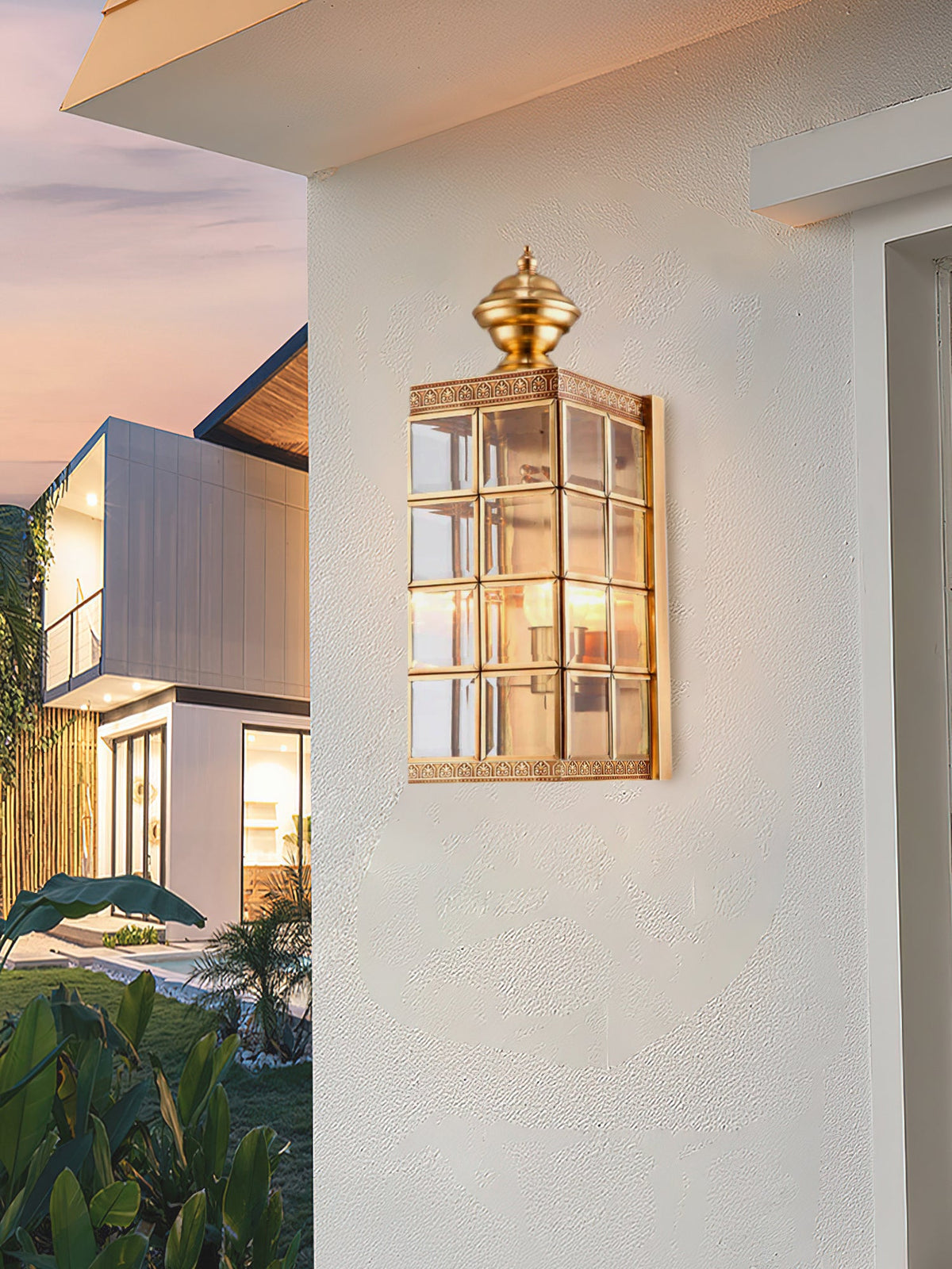 Farol de pared exterior Kintara en una fachada – imagen 9