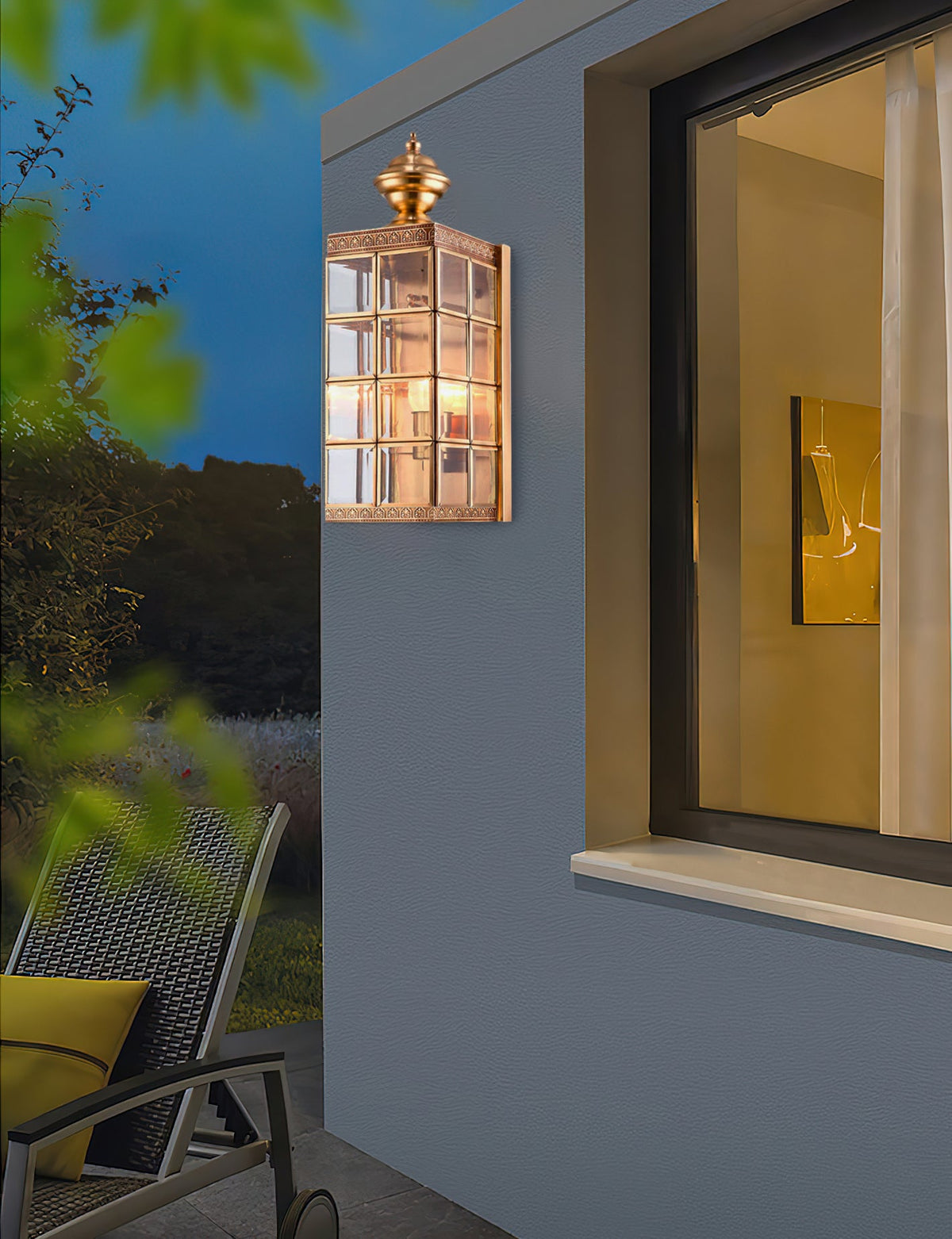 Farol de pared exterior Kintara en una fachada – imagen 12