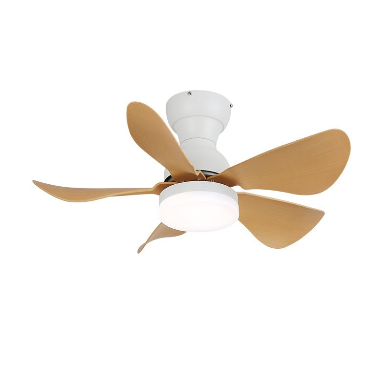 Ventilador de techo con luz Bonela en un dormitorio acogedor – imagen 15