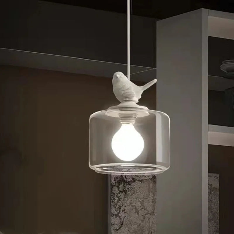 PlumaLuz - Lámpara Colgante Inspirada en la Naturaleza