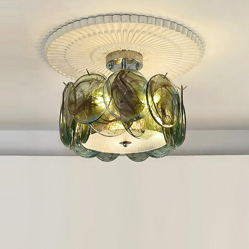 Lámpara de techo de discos de cristal Escamia en un dormitorio luminoso – imagen 4