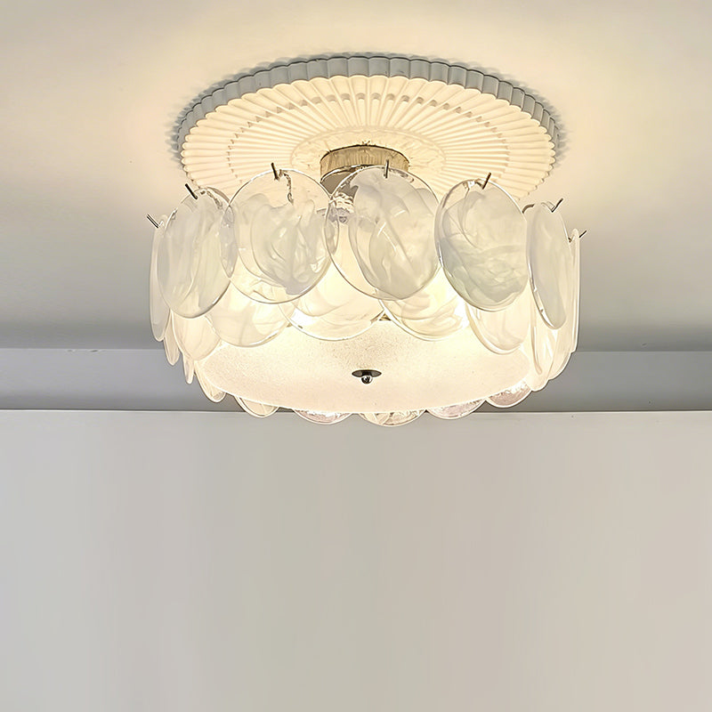 Lámpara de techo de discos de cristal Escamia en un dormitorio luminoso – imagen 13