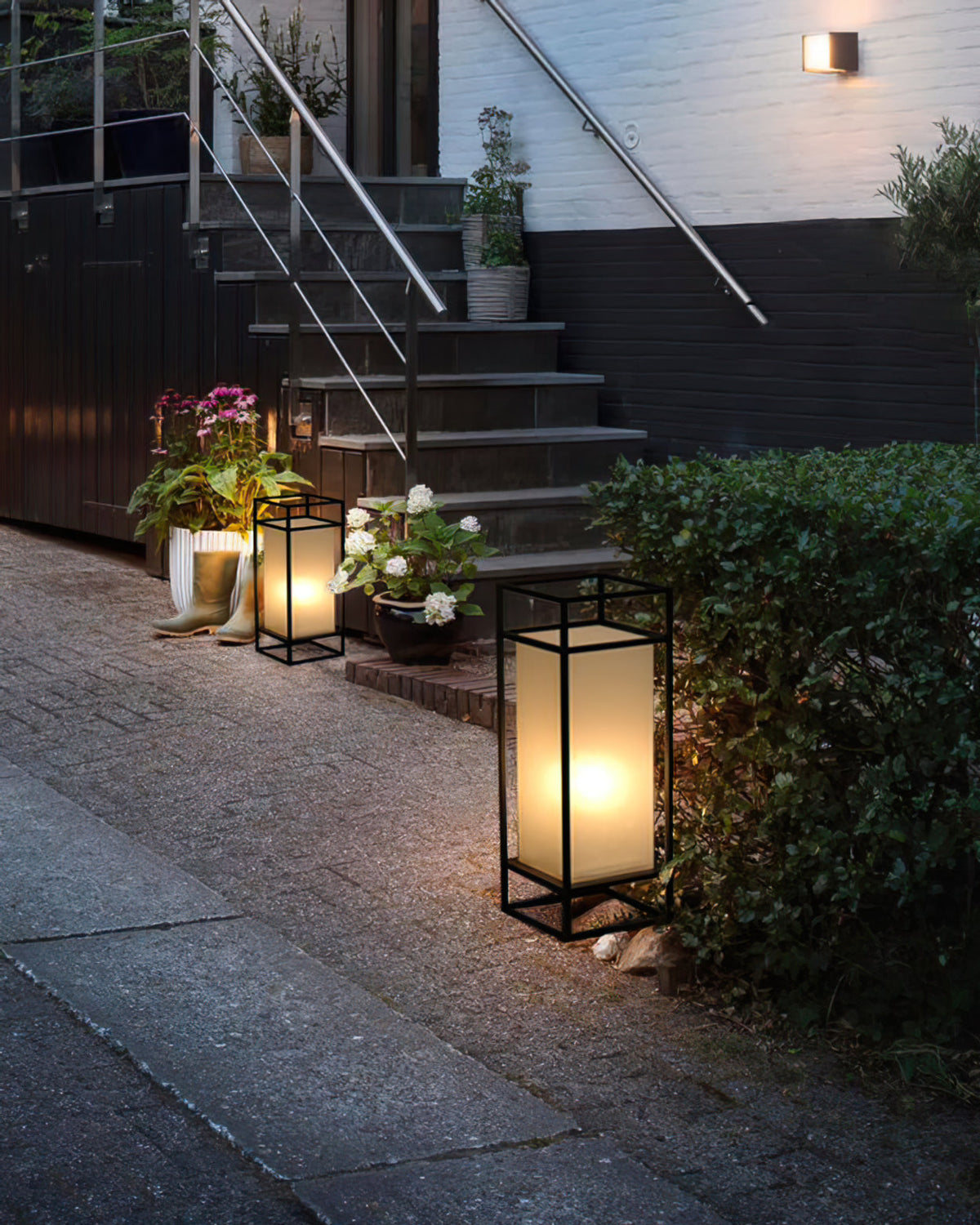 Farol de mesa para exterior Candilo en una terraza al anochecer – imagen 19