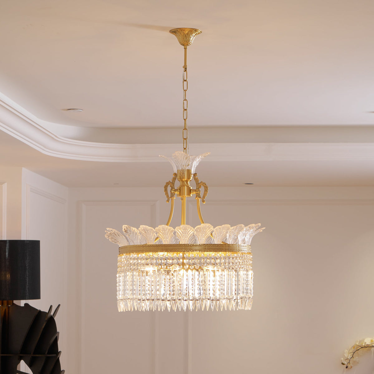 Lámpara de araña de cristal Alhaja en un comedor elegante – imagen 6