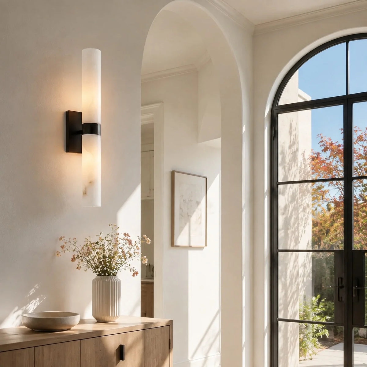 Aplique de pared de doble tubo Melliza junto al espejo de un baño – imagen 19
