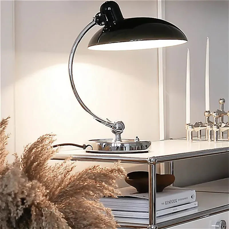 LumiNordic - Lámpara de Mesa Estilo Escandinavo