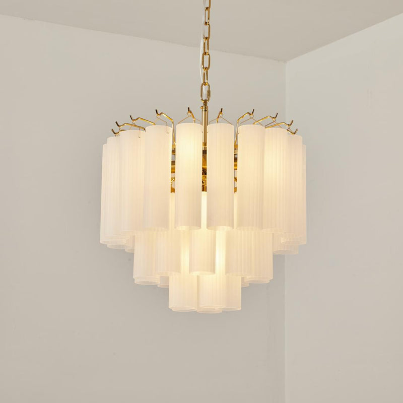 Lámpara de araña de tubos de cristal Fluvela – de 7 luces en cristal blanco