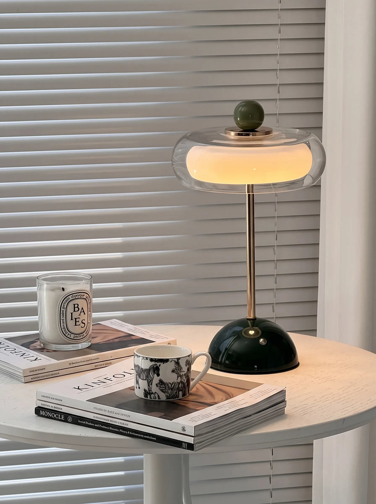 Lámpara de mesa recargable retro Confita – base verde oliva